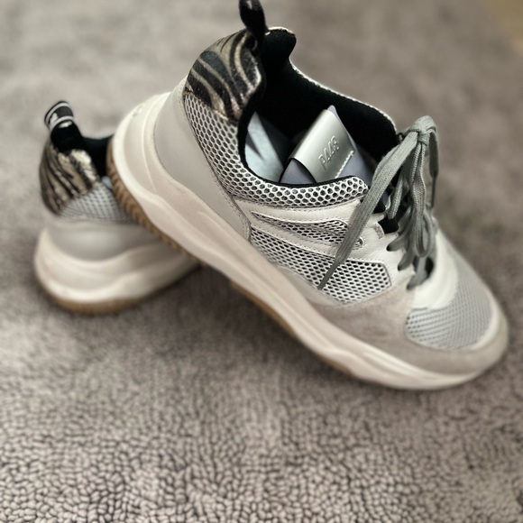 P448 - Picture 5 of 6